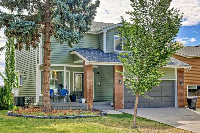 12 Stradwick Way Sw, House detached with 3 bedrooms, 2 bathrooms and 5 parking in Calgary AB | Image 2