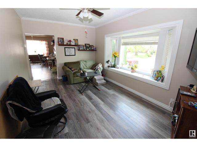 9703 100 St, House detached with 2 bedrooms, 1 bathrooms and null parking in Westlock AB | Image 25