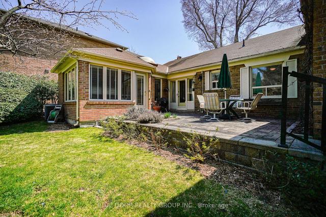 128 York Mills Rd, House detached with 3 bedrooms, 2 bathrooms and 2 parking in Toronto ON | Image 20