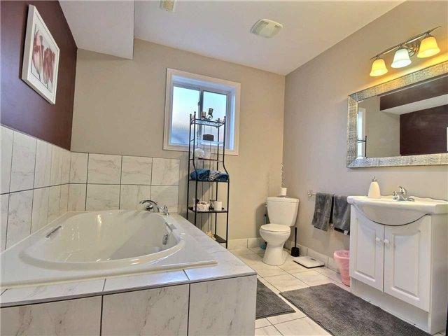 8480 Glavcic Dr, House detached with 3 bedrooms, 2 bathrooms and 8 parking in Niagara Falls ON | Image 18