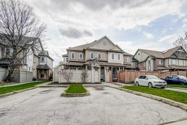 113 Chipmunk Cres, House attached with 3 bedrooms, 3 bathrooms and 2 parking in Brampton ON | Image 12