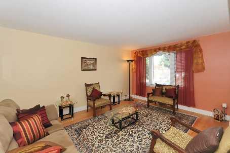 213 Patricia Ave, House detached with 3 bedrooms, 3 bathrooms and 3 parking in Toronto ON | Image 3