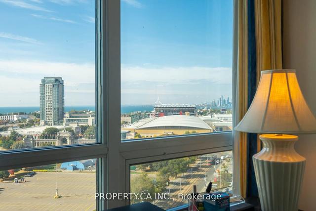 1803 - 231 Fort York Blvd, Condo with 2 bedrooms, 2 bathrooms and 1 parking in Toronto ON | Image 17