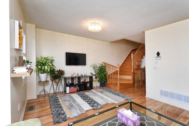 14 Pat Brooks Terr, Townhouse with 4 bedrooms, 4 bathrooms and 3 parking in Toronto ON | Image 14