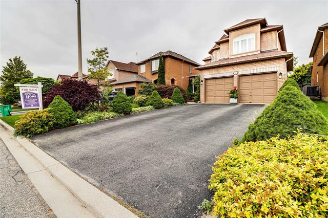 10 Ash Crt, House detached with 4 bedrooms, 4 bathrooms and 6 parking in Brampton ON | Image 12