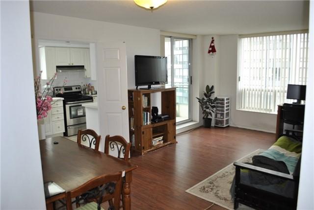 lph 08 - 8 Pemberton Ave, Condo with 2 bedrooms, 2 bathrooms and 1 parking in Toronto ON | Image 4