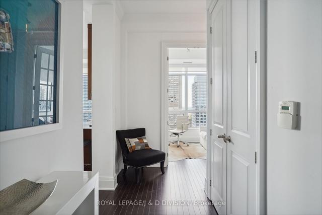 3002 - 35 Hayden St, Condo with 2 bedrooms, 3 bathrooms and 1 parking in Toronto ON | Image 11