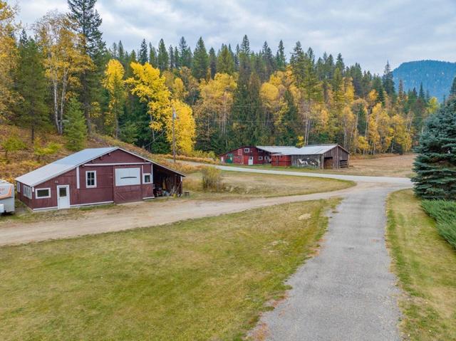120 Rosebud Lake Road, House detached with 2 bedrooms, 1 bathrooms and null parking in Central Kootenay G BC | Image 22