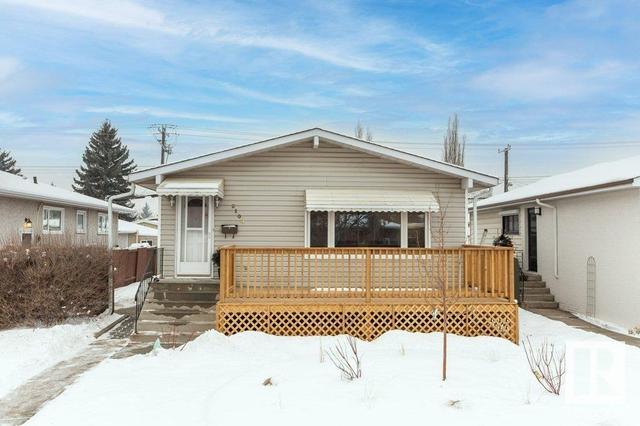 9108 73 St Nw, House detached with 4 bedrooms, 2 bathrooms and null parking in Edmonton AB | Image 3