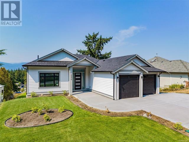 6234 Thomson Terr, House detached with 6 bedrooms, 4 bathrooms and 3 parking in North Cowichan BC | Image 2