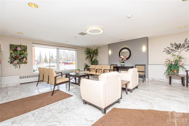 111 - 1465 Baseline Road, Condo with 2 bedrooms, 1 bathrooms and 1 parking in Ottawa ON | Image 5