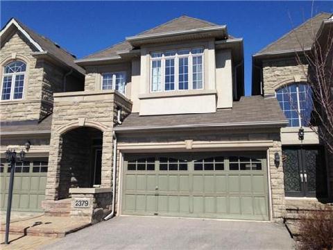 2379 Wasaga Dr, House attached with 3 bedrooms, 3 bathrooms and 2 parking in Oakville ON | Image 1