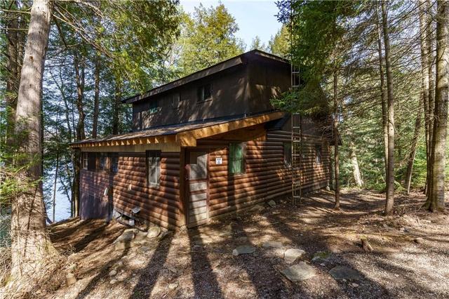1409 West Oxbow Lake Road, House detached with 3 bedrooms, 1 bathrooms and 4 parking in Lake of Bays ON | Image 1