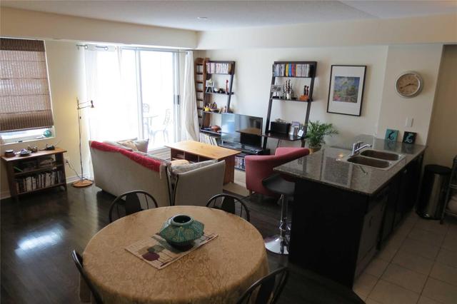 Th135 - 5 Elsie Lane, Condo with 2 bedrooms, 2 bathrooms and 1 parking in Toronto ON | Image 6