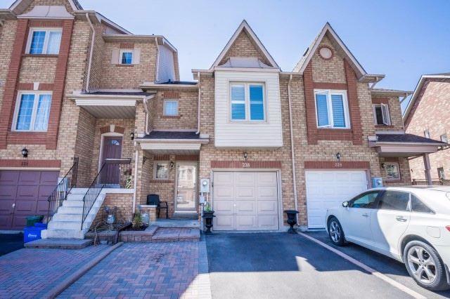 228 Kelso Cres, House attached with 3 bedrooms, 4 bathrooms and 2 parking in Vaughan ON | Image 1