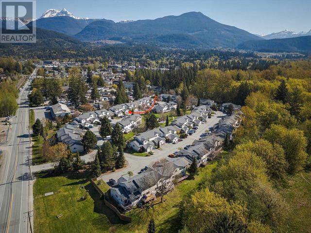 102 - 39920 Government Road, House attached with 3 bedrooms, 2 bathrooms and 3 parking in Squamish BC | Image 17