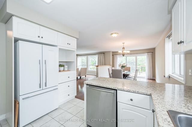 24 Beechlawn Blvd, Home with 2 bedrooms, 3 bathrooms and 3 parking in Guelph ON | Image 14