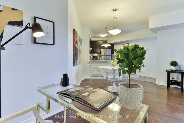 401 - 7730 Kipling Ave, Condo with 1 bedrooms, 1 bathrooms and 1 parking in Vaughan ON | Image 4