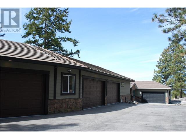 1370 Bullmoose Way, House detached with 3 bedrooms, 3 bathrooms and 12 parking in Okanagan Similkameen A BC | Image 3