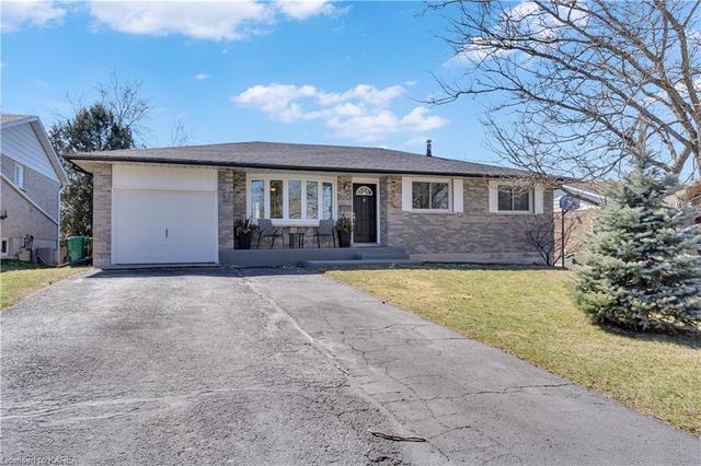 965 Lincoln Drive, House detached with 4 bedrooms, 2 bathrooms and 5 parking in Kingston ON | Image 1