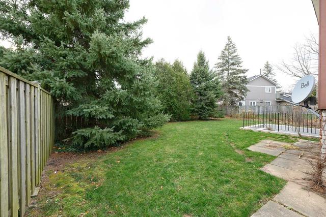 2398 Cavendish Dr, House detached with 3 bedrooms, 3 bathrooms and 4 parking in Burlington ON | Image 19