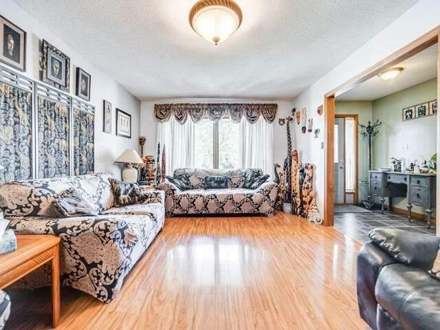 68 Birchfield Dr, House detached with 3 bedrooms, 2 bathrooms and 5 parking in Clarington ON | Image 38