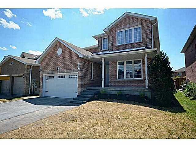 52 Hubbert Cres, House detached with 4 bedrooms, 4 bathrooms and null parking in Barrie ON | Image 2