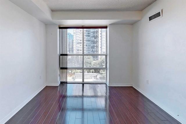 603 - 1 Pemberton Ave, Condo with 1 bedrooms, 1 bathrooms and 1 parking in Toronto ON | Image 6