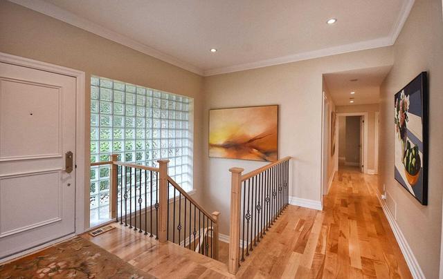 72 Laureleaf Rd, House detached with 3 bedrooms, 5 bathrooms and 7 parking in Markham ON | Image 23