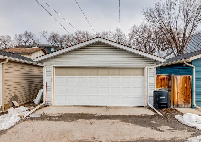 123 11 Avenue Ne, House detached with 3 bedrooms, 1 bathrooms and 2 parking in Calgary AB | Image 44