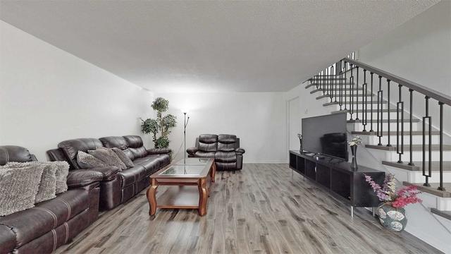 55 - 130 Ling Rd, Townhouse with 3 bedrooms, 2 bathrooms and 1 parking in Toronto ON | Image 34