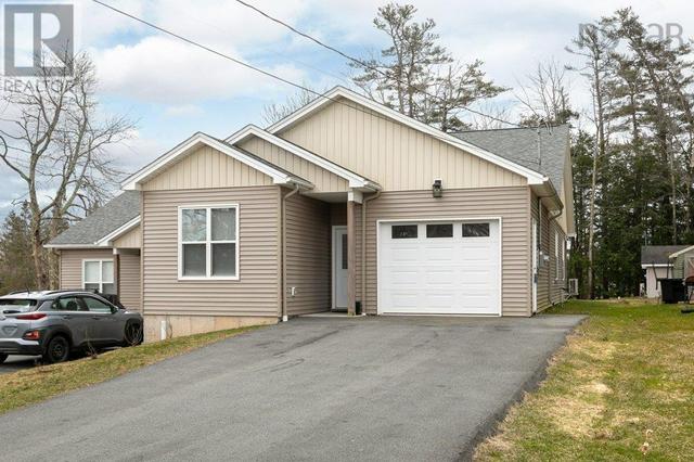 33 Pinehill Drive, House semidetached with 3 bedrooms, 2 bathrooms and null parking in East Hants NS | Image 2