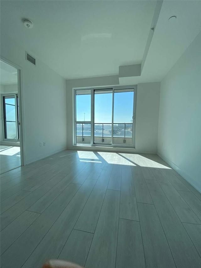 365 - 31 Tippett Rd, Condo with 1 bedrooms, 1 bathrooms and 0 parking in Toronto ON | Image 2
