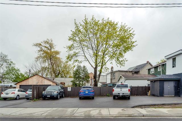 1631 Weston Rd, House detached with 3 bedrooms, 2 bathrooms and 7 parking in Toronto ON | Image 8