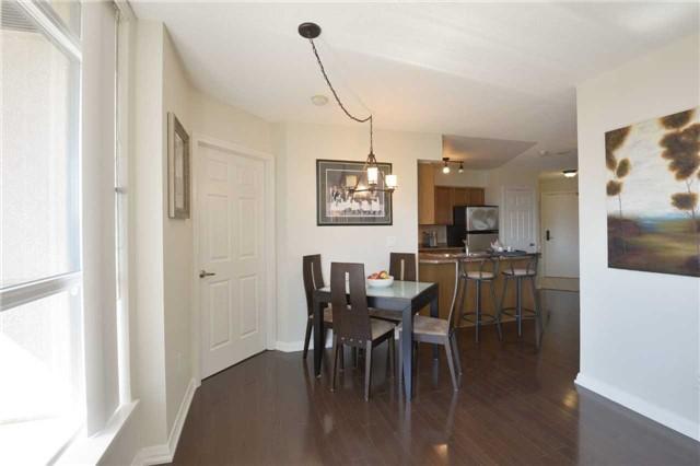 404 - 220 Forum Dr, Condo with 2 bedrooms, 2 bathrooms and 1 parking in Mississauga ON | Image 6