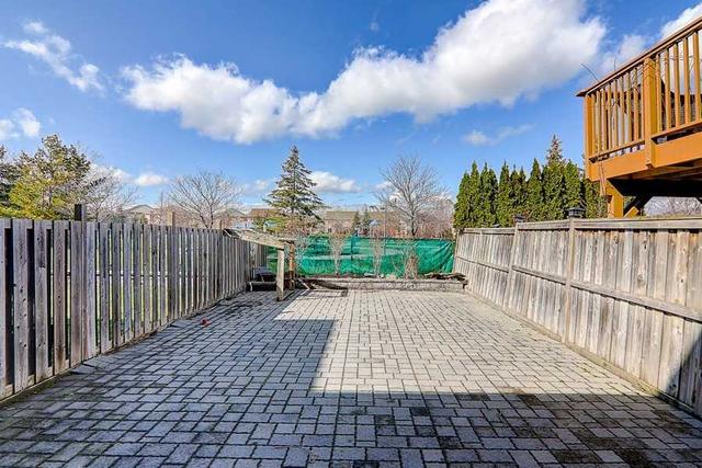 8 Pikake Crt, House attached with 3 bedrooms, 3 bathrooms and 3 parking in Vaughan ON | Image 33