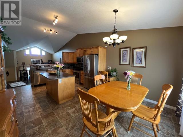 8625 118 Avenue, House detached with 5 bedrooms, 3 bathrooms and 4 parking in Grande Prairie AB | Image 12