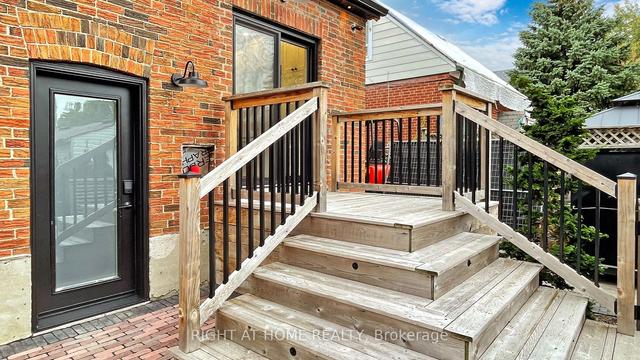 35 Lippincott St W, House detached with 3 bedrooms, 1 bathrooms and 5 parking in Toronto ON | Image 38