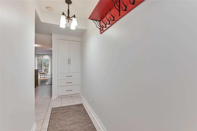 102 - 30 Elsie Lane, Townhouse with 3 bedrooms, 2 bathrooms and 1 parking in Toronto ON | Image 32