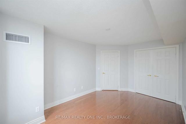 1001 - 442 Maple Ave, Condo with 2 bedrooms, 2 bathrooms and 1 parking in Burlington ON | Image 14