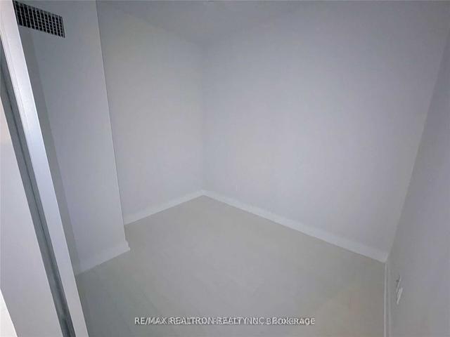1109 - 19 Western Battery Rd, Condo with 2 bedrooms, 2 bathrooms and 1 parking in Toronto ON | Image 2