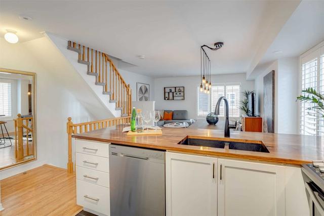 th30 - 35 Foundry Ave, Townhouse with 4 bedrooms, 3 bathrooms and 1 parking in Toronto ON | Image 2