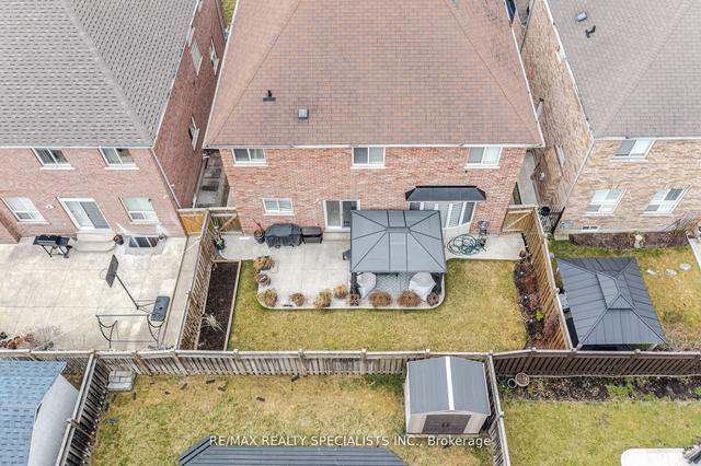 32 Rathmore St, House detached with 4 bedrooms, 5 bathrooms and 6 parking in Brampton ON | Image 35