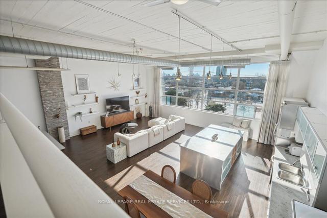404 - 1001 Roselawn Ave, Condo with 1 bedrooms, 1 bathrooms and 1 parking in Toronto ON | Image 21