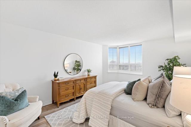 1609 - 265 Ridley Blvd, Condo with 2 bedrooms, 2 bathrooms and 1 parking in Toronto ON | Image 11