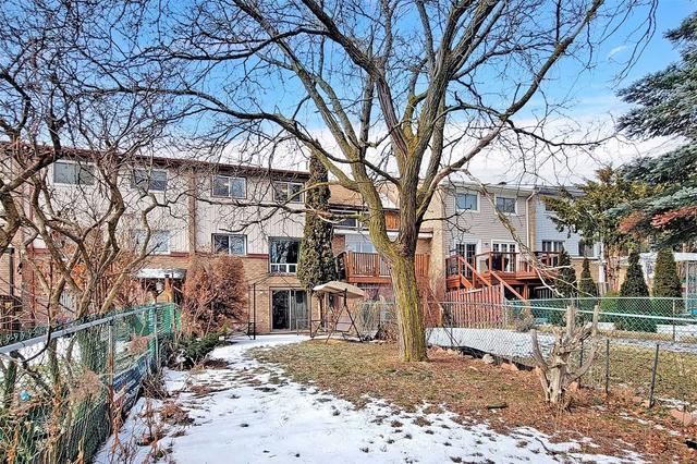 86 Croach Cres, House attached with 3 bedrooms, 3 bathrooms and 2 parking in Toronto ON | Image 26