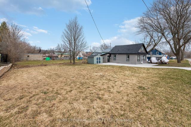 680 Ontario St, House detached with 3 bedrooms, 1 bathrooms and 4 parking in Midland ON | Image 25