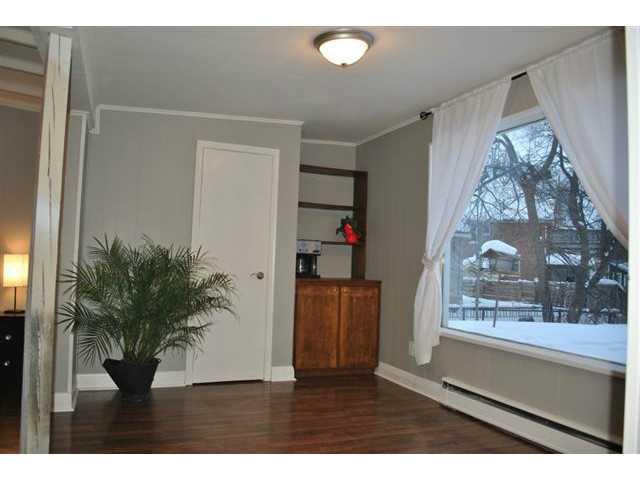 73 Wellington St W, Home with 2 bedrooms, 2 bathrooms and null parking in Barrie ON | Image 4