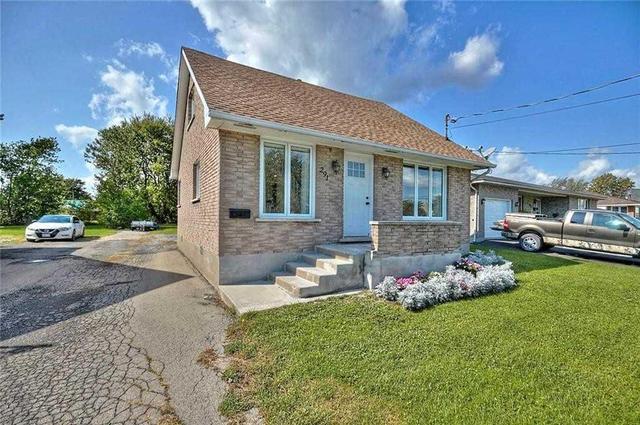 291 Central Ave, House detached with 3 bedrooms, 1 bathrooms and 3 parking in Fort Erie ON | Image 1
