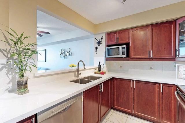910 - 410 Mclevin Ave, Condo with 2 bedrooms, 2 bathrooms and 1 parking in Toronto ON | Image 15